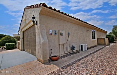 7273 W Cinder Brook Way-large-003-052-Ex