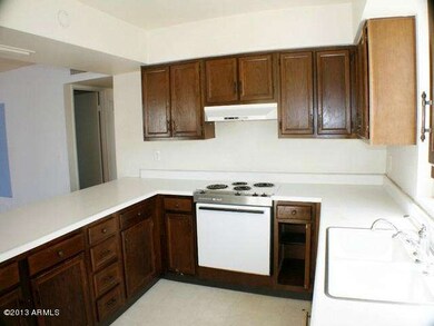 023-279244 - Kitchen alternate view