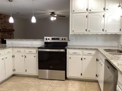 6509 Riddle Dr, North Richland Hills, TX 76182 - photo 3