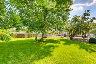 565 S Cedar Ave, Elmhurst, IL 60126 - photo 3