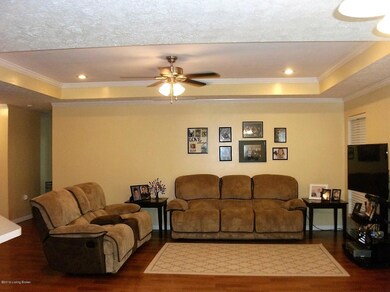 310 Helmwood Cir, Mount Washington, KY 40047 - photo 5