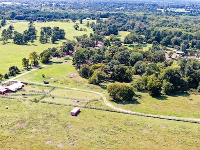 6605 Spring Branch Rd, Montgomery, TX 77316 - photo 2