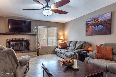 FAMILY W FIREPLACE