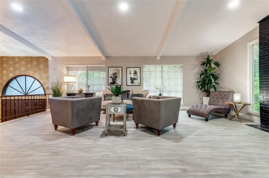 1402 Driftwood Dr, Euless, TX 76040 - photo 5