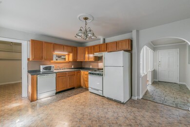 329 Emma St, Fort Worth, TX 76111 - photo 3