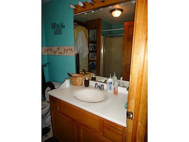 Bathroom Owner s unit full bath