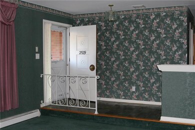 Entrance/foyer