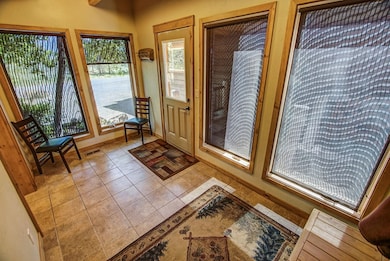 Entry/Mud Room