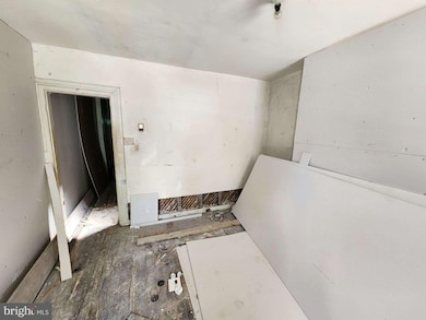 1715 Mckean Ave, Baltimore, MD 21217 - photo 2