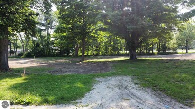 104 Iroquois St unit C, Elk Rapids, MI 49629 - photo 2