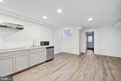 223 R St NW unit B, Washington, DC 20001 - photo 3