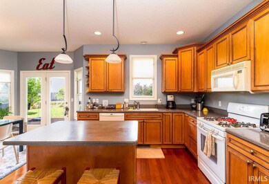 8110 Astoria Hill, Fort Wayne, IN 46835 - photo 6