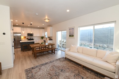 322 N 460 E, Vineyard, UT 84059 - photo 4