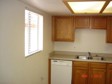2847 N 46th Ave unit 20, Phoenix, AZ 85035 - photo 2