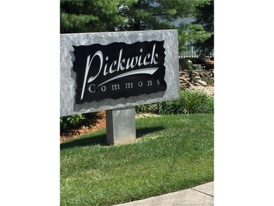 2418 Pickwick Ct, New Albany, IN 47150 - photo 3