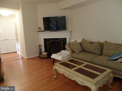 11193 Wortham Crest Cir unit 59, Manassas, VA 20109 - photo 6