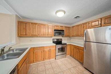 46 Hobart Ln, Rockland, MA 02370 - photo 5
