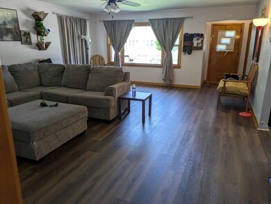 219 3rd Ave E, Cresco, IA 52136 - photo 4