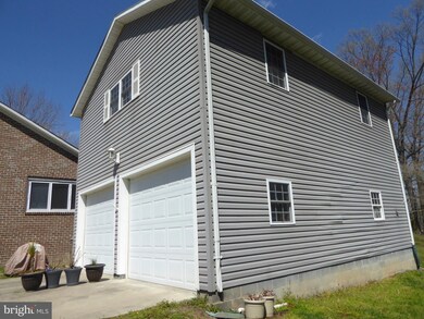 256 Lake Shore Dr, Colonial Beach, VA 22443 - photo 3