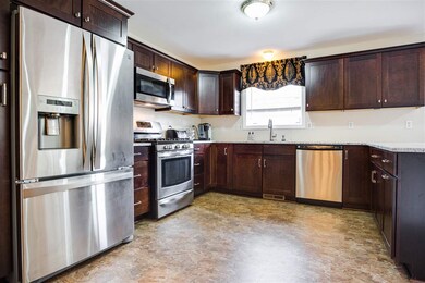 37 Lisa Ln, Manchester, NH 03103 - photo 6