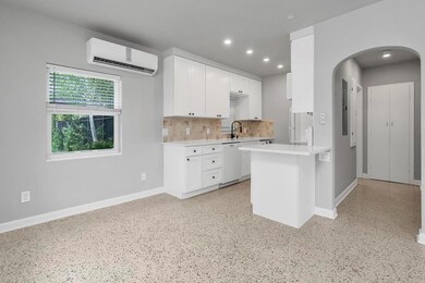 17 Ocean Breeze St unit 4, Lake Worth, FL 33460 - photo 6