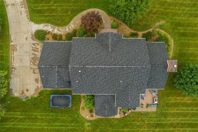 3155 Diamond Dr, Cedar Rapids, IA 52403 - photo 3