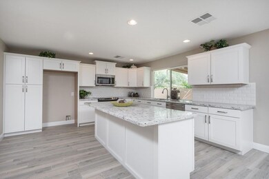 06- Kitchen Island