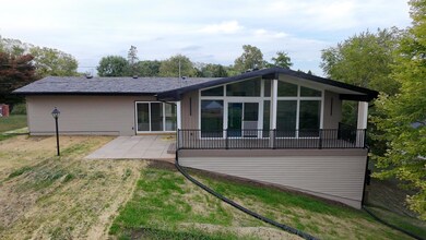 1811 Devon Dr, Springfield, OH 45503 - photo 2