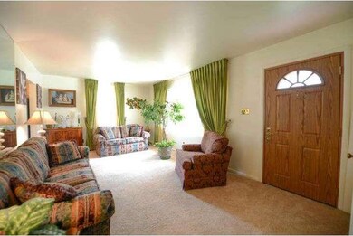 258 S Golfwood Ave, Penns Grove, NJ 08069 - photo 7