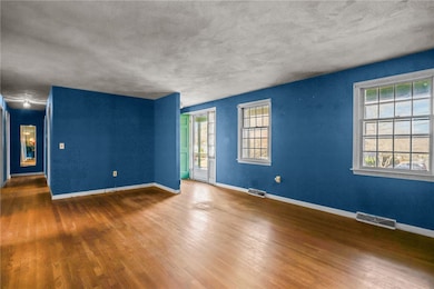 76 Sycamore Dr, West Warwick, RI 02893 - photo 5