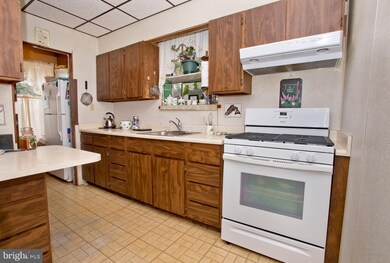 604 Beechwood Ave, Darby, PA 19023 - photo 7