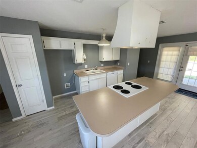 6805 Lakeview Dr, Bonham, TX 75418 - photo 3