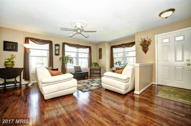 1227 Martha Greenleaf Dr, Crofton, MD 21114 - photo 3