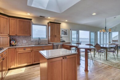 2 Bayside Ave, East Quogue, NY 11942 - photo 5