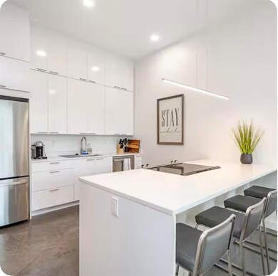 202 N Linn St unit 201, Iowa City, IA 52245 - photo 5