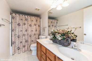 07_1841WAshSt_8_Bathroom_Large