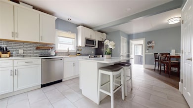 11 Crane St, Pawtucket, RI 02860 - photo 4