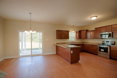 Kitchen & Dining