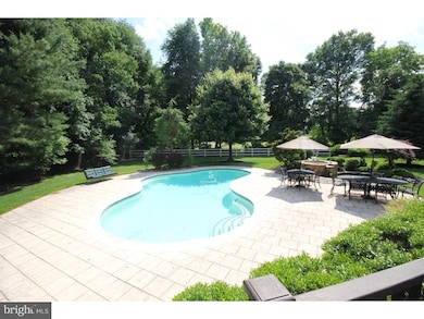 22 Pheasant Dr, Mount Laurel, NJ 08054 - photo 2