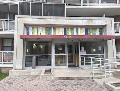 Park City Estates unit 14L, Rego Park, NY 11374 - photo 2