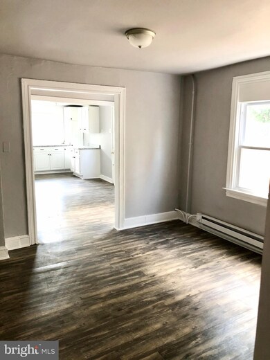 442 Beech St, Pottstown, PA 19464 - photo 4