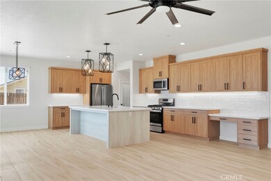 14277 Glenview Ct, Victorville, CA 92395 - photo 6