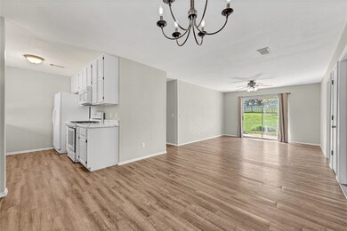 1050 W Garland St unit A & B, Siloam Springs, AR 72761 - photo 2