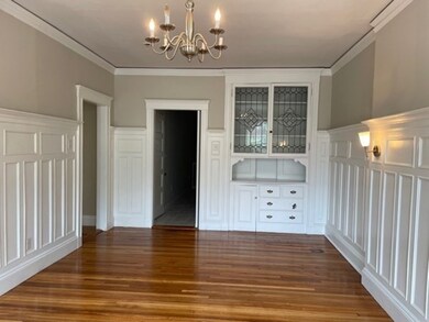 185 Winthrop Rd unit 2, Brookline, MA 02445 - photo 2