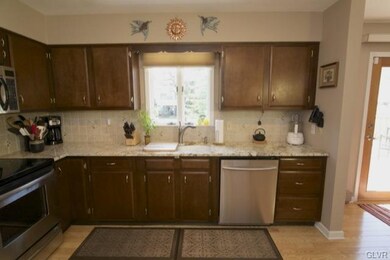 Granite Counters    Stainless Steel Appliances    