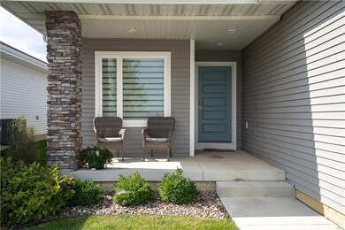 9948 Thorton Dr, Johnston, IA 50131 - photo 3