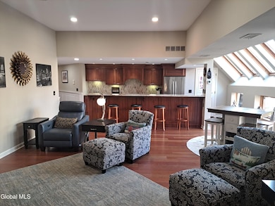 106 Spring St unit 8, Saratoga Springs, NY 12866 - photo 5