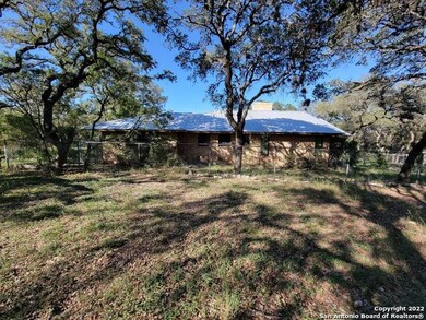 12250 Parrigin Rd, Helotes, TX 78023 - photo 4