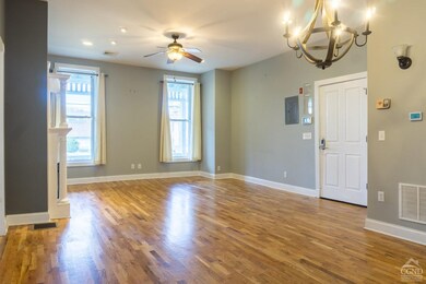 816 Warren St unit 1A, Hudson, NY 12534 - photo 3