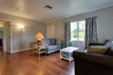 Bright and cheery LR